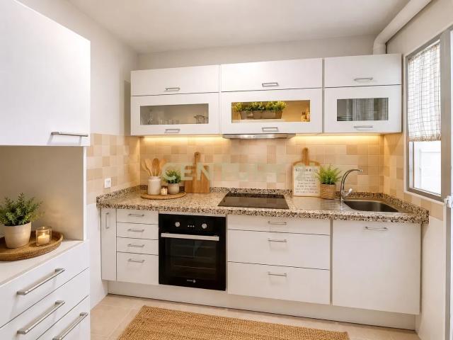 Ático en alquiler junto al mar – Disponible 6 meses con posibilidad de larga temporada