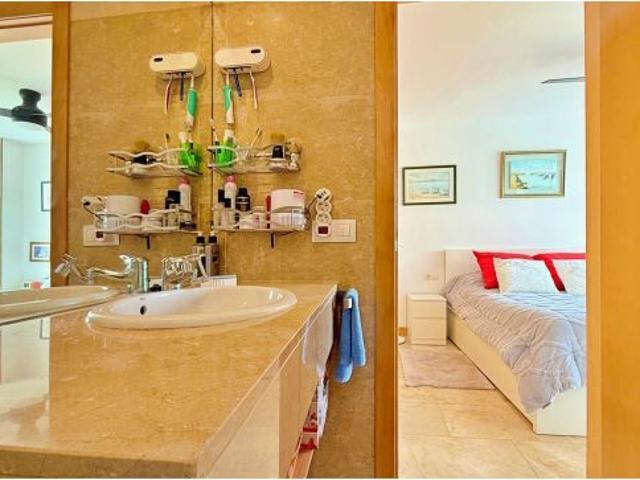 ÁTICO EN LOMAS DE CAMPOAMOR CON SOLARIUM PRIVADO CON VISTAS AL MAR. GARAJE INCLUIDO, 2 DORMITORIOS Y