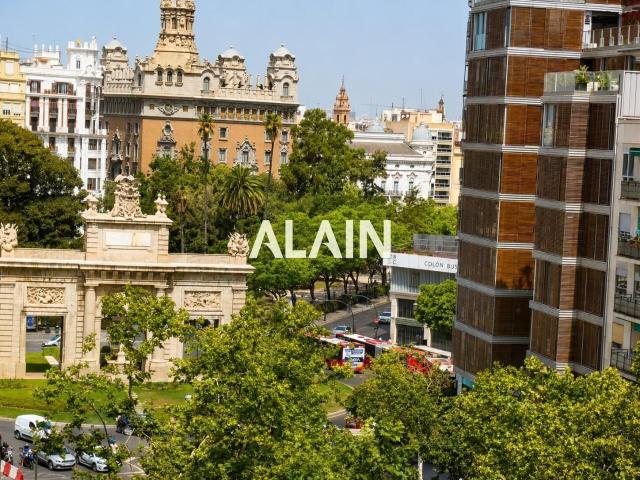 ÁTICO EN MERCADO DE COLÓN DE VALENCIA