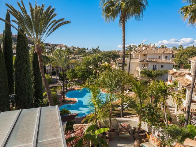 Ático en Nueva Andalucia Marbella
