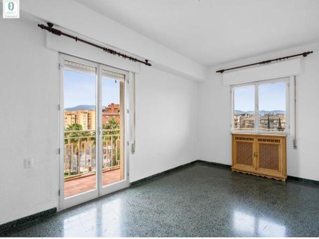 Ático en Paseo del Violón con vistas panorámicas a Granada, Sierra Nevada y la Alhambra