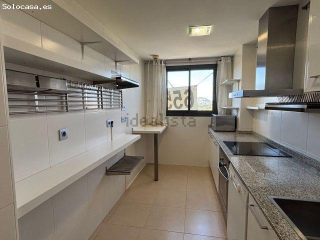 Ático en Pau 5 con 2 dormitorios, posibilidad de 4, urbanización con piscina, garaje y trastero