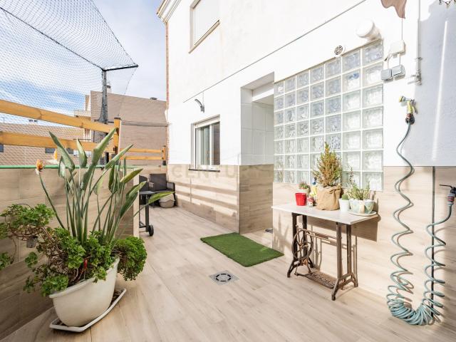 Ático espectacular con terraza de 40 m² y vistas despejadas en Paterna
