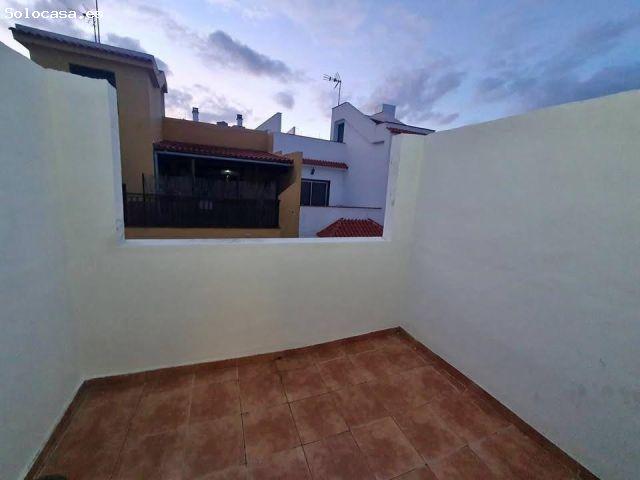 Atico estudio con terraza