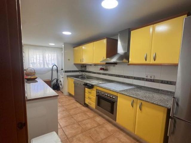 Ático exclusivo con amplia terraza de 95 m2 y vistas al mar en Finestrat