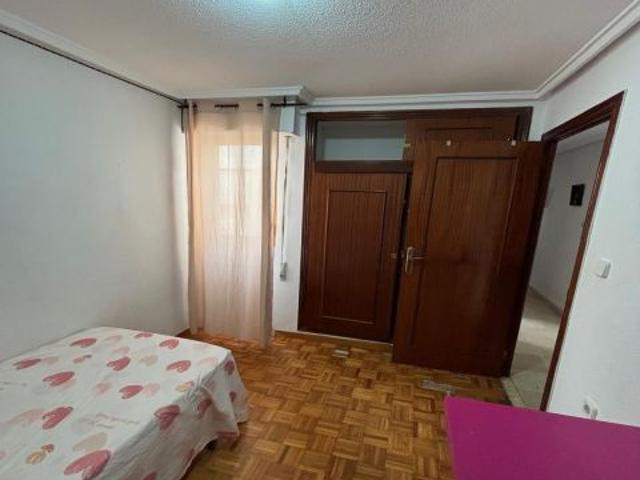 ?️ Ático Exclusivo en Pleno Centro de Torrevieja – Terraza Amplia, 3 Dormitorios y 2 Baños