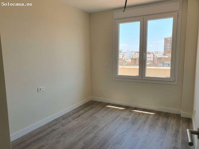 Ático exterior con terraza, garaje y excelentes vistas en Valencia
