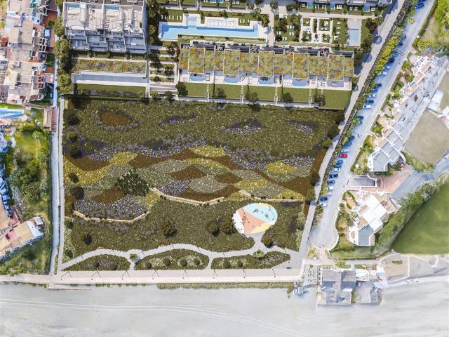 Ático Frente a la Playa con Amplias Terrazas con Vistas al M. 204m² Manilva