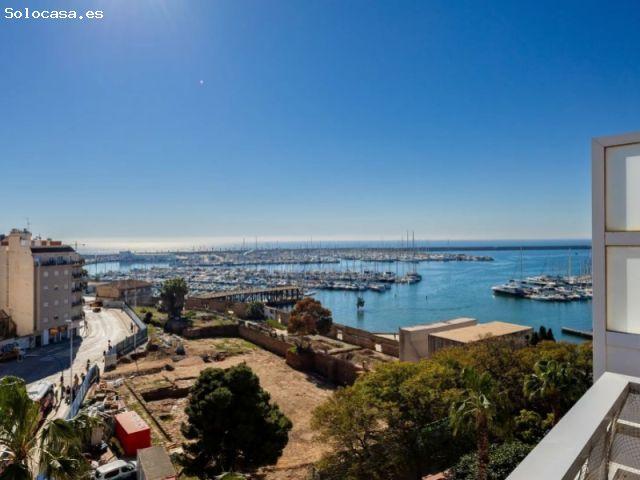 ÁTICO LUMINOSO CON VISTAS AL PUERTO EN EL CENTRO DE TORREVIEJA