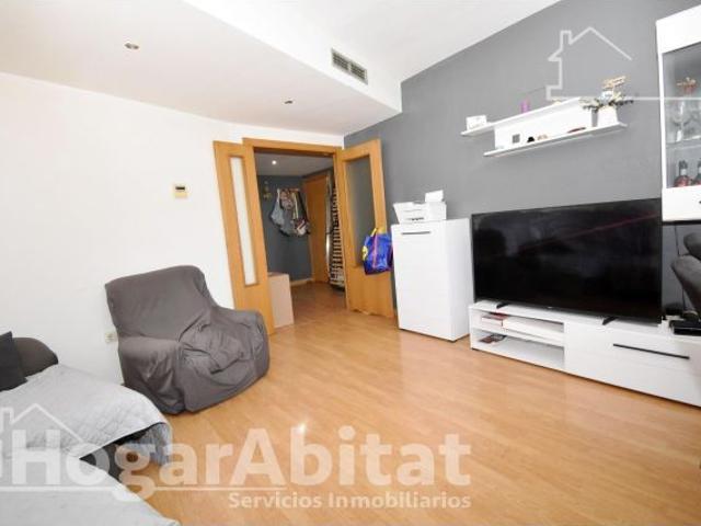 ÁTICO LUMINOSO EN RESIDENCiAL CON PISCINA, GARAJE Y GRAN TERRAZA