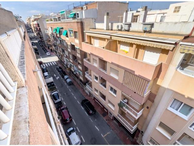 Ático para Reformar en calle la Loma