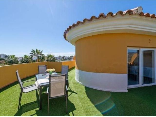 ÁTICO RENOVADO Y AMUEBLADO A ESTRENAR CON GRAN TERRAZA EN CANCELADA ESTEPONA + GARAJE