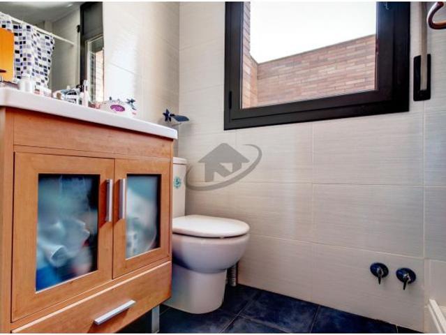 ÁTICO SEMINUEVO CON TERRAZA, PARKING Y TRASTERO