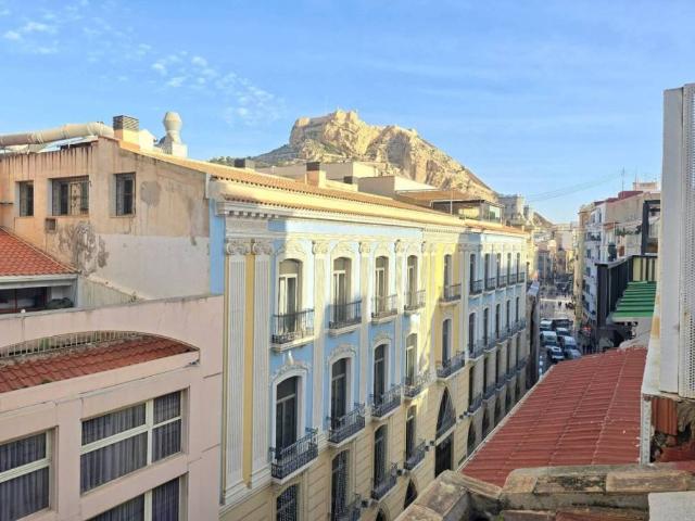 Ático/Buhardilla en Alquiler en Alicante Alacant