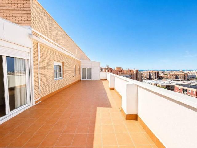 Ático/Buhardilla en Alquiler en Almería