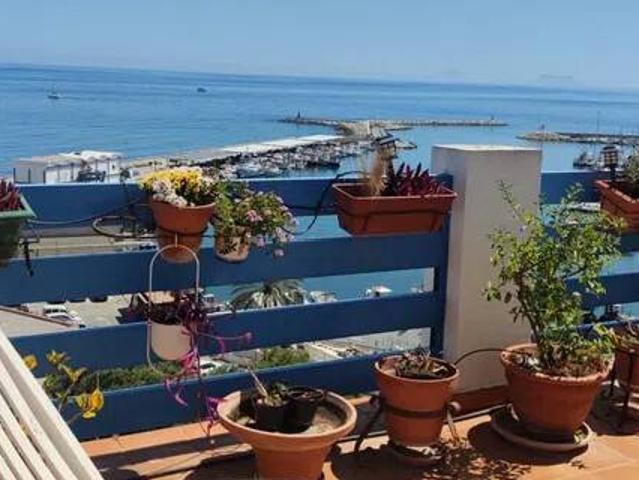 Ático/Buhardilla en Alquiler en Estepona