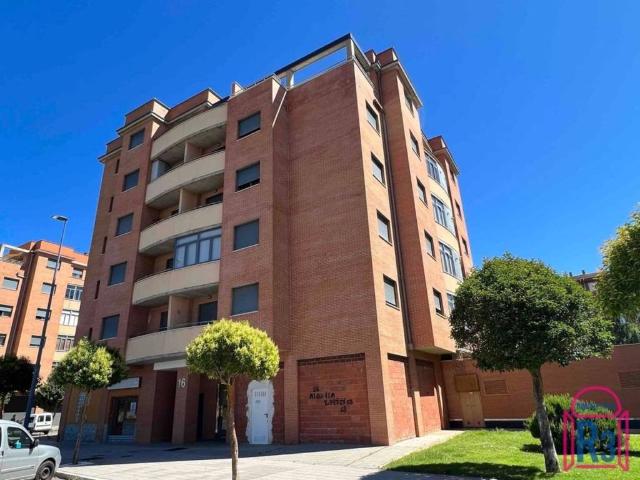 Ático/Buhardilla en Alquiler en León
