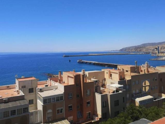 Ático/Buhardilla en Venta en Almería