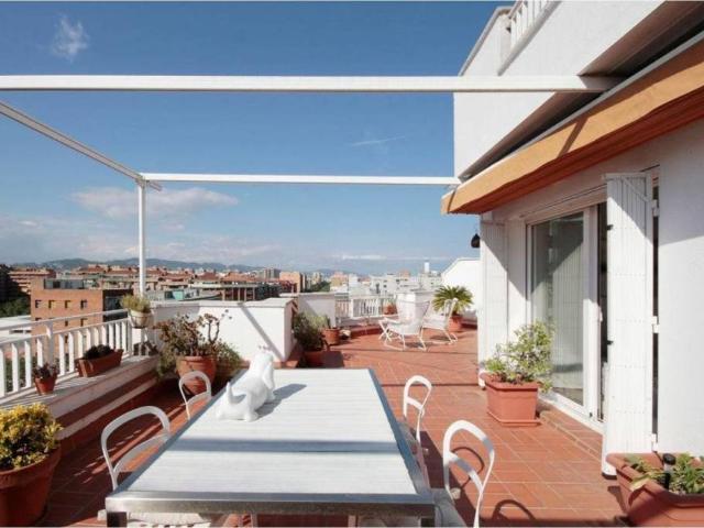 Ático/Buhardilla en Venta en Barcelona