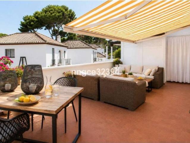 Ático/Buhardilla en Venta en Estepona