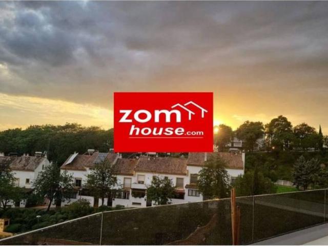 Ático/Buhardilla en Venta en Estepona