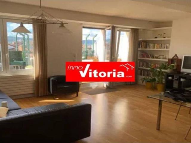 Ático/Buhardilla en Venta en Vitoria Gasteiz