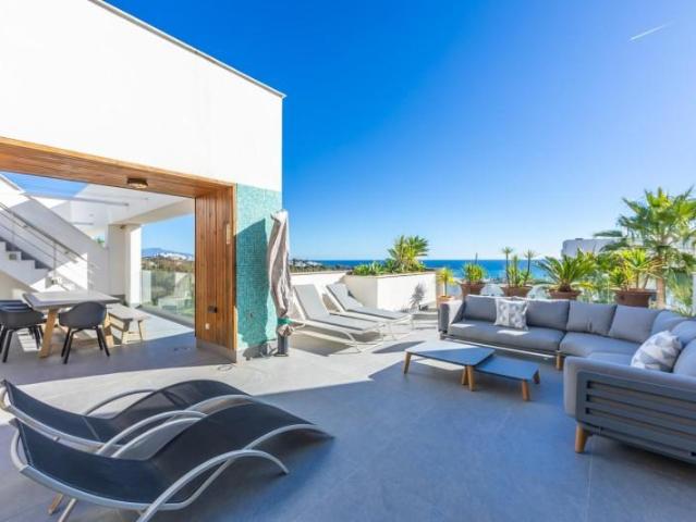 Aticos en venta en Casares, Calle Oliva, 29690