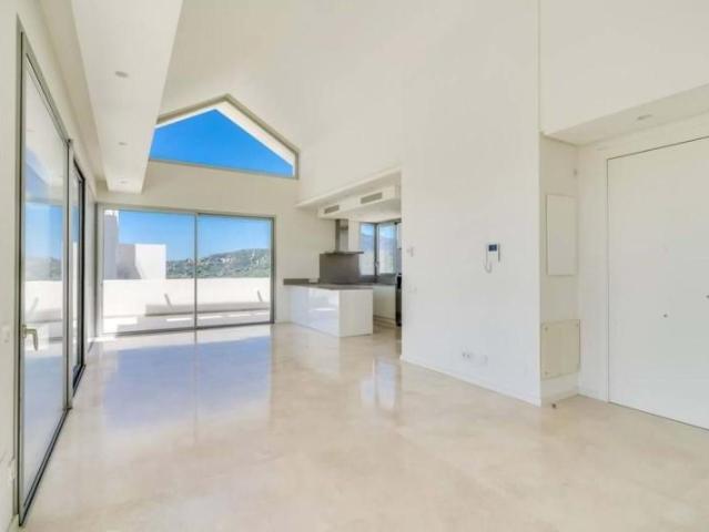 Aticos en venta en Benahavís, Benahavis