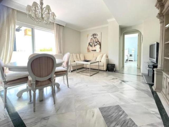 Aticos en venta en Marbella, Puerto Banús