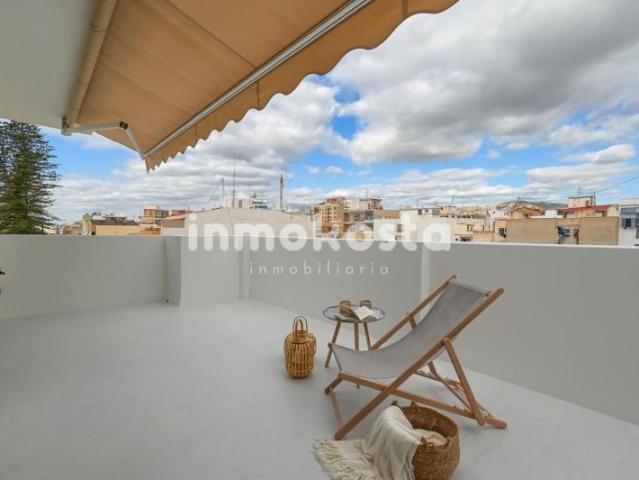 Aticos en venta en Villajoyosa, Carrer Colón, 03570