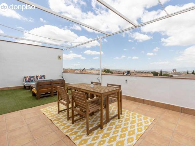 Aticos en venta en Zubia, Centro