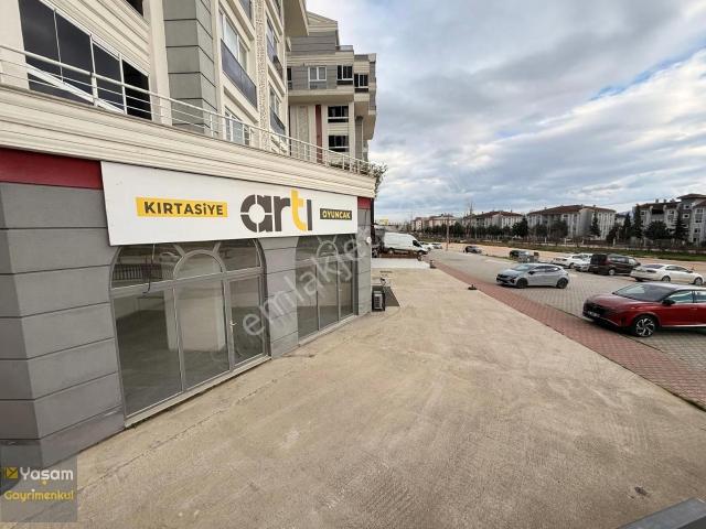 Atlıçayır Bulvarına Cephe Kiralık Köşe Dükkan Yüksek Tavan