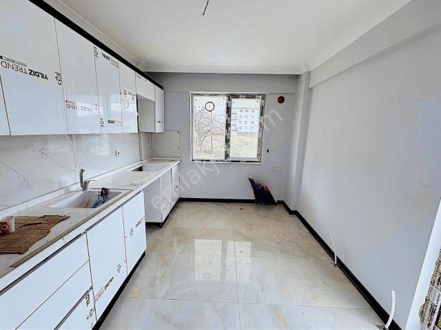 !atlas Emlak Satılık!sıfır Yerden Yüksek E.banyo Büyükbalkon