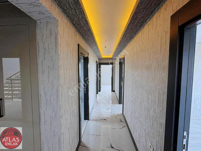 Atlas'tan Yeşiltepe Mh Şık Tasarım İskanlı Katta 3+1 Daire