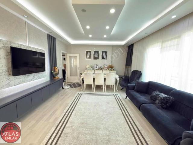 Atlas'tan Şehir Merkezinde Sınırsız Kredi Ön Ve Güneycephe