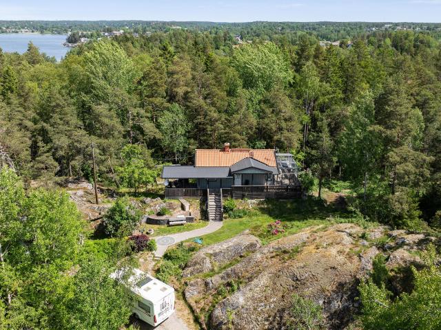 Atletvägen 16