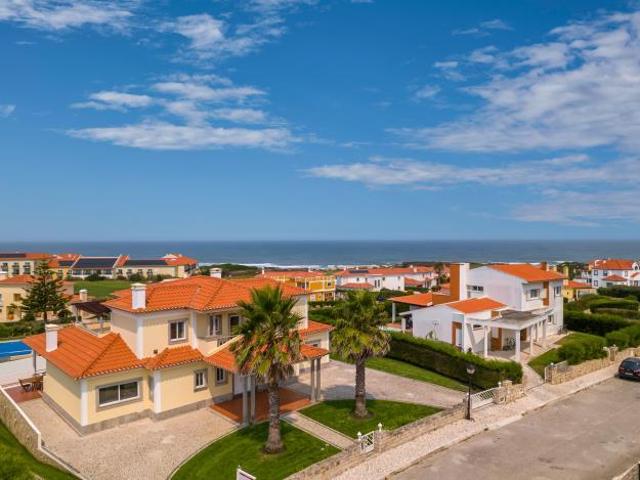Atractiva moradia completamente renovada com piscina e vista. 261m² Amoreira