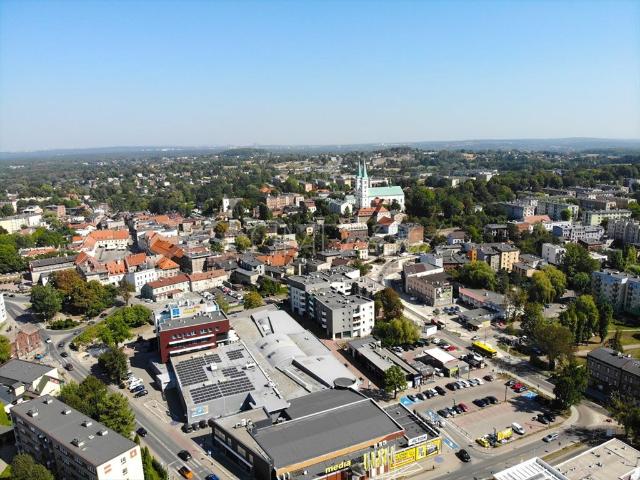 Atrakcyjny obiekt komercyjny 715 m² w centrum Mikołowa
