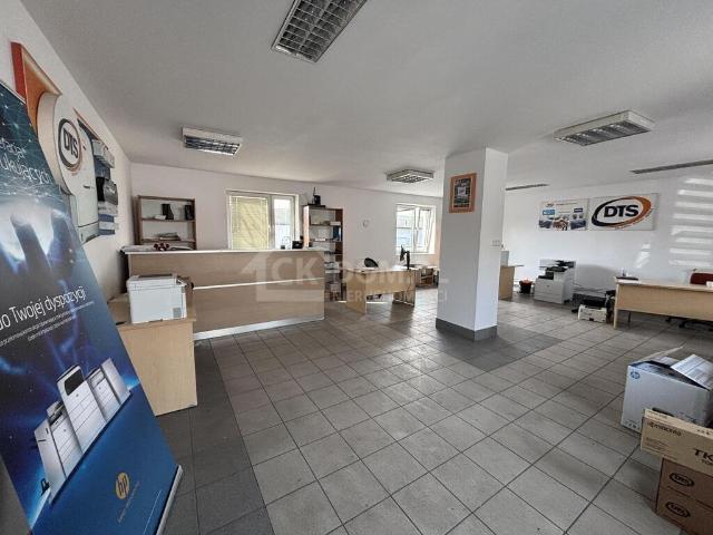 Atrakcyjny budynek handlowo usługowy 290 m² w Pińczowie