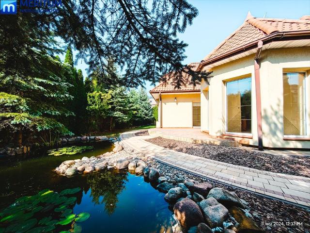 Atrakcyjny dom wolnostojący 158 m2 z ogrodem w Grodzisku