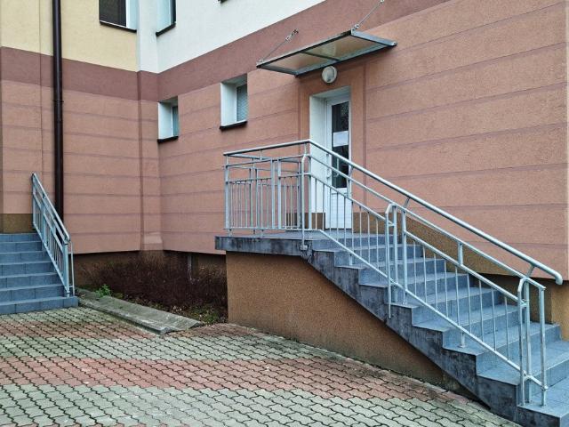 Atrakcyjny lokal na Bojarach z dwoma wejściami i możliwością podziału