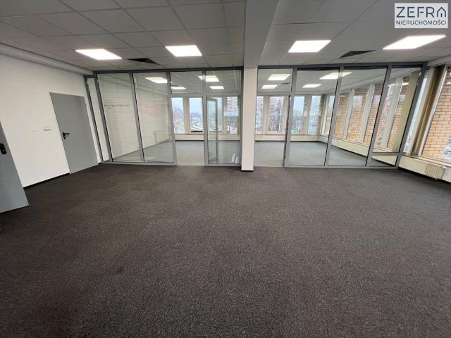 Atrakcyjny lokal biurowo usługowy 110 m2, Prądnik Biały
