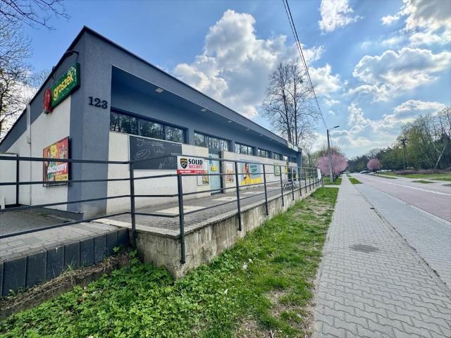 Atrakcyjny lokal handlowo usługowy po remoncie 2020