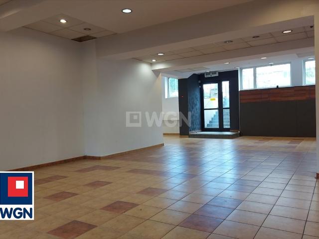 Sprzedam lokal użytkowy 185 m² na parterze z dużym potencjałem