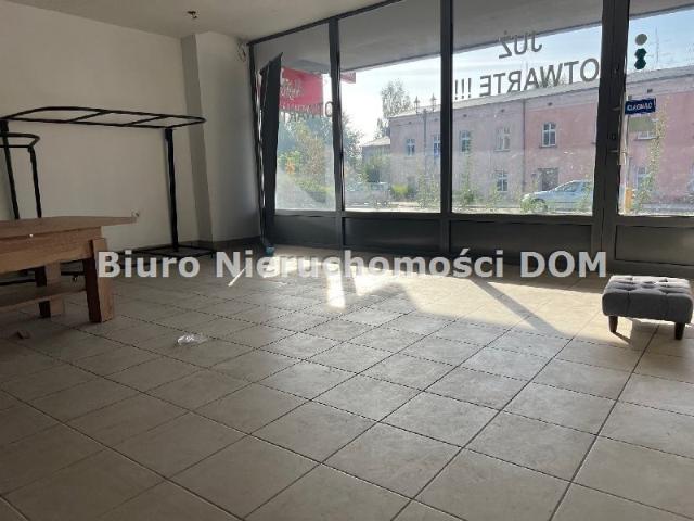 Zapraszam do wynajęcia 55 m² lokalu z dużymi witrynami w centrum Częstochowy