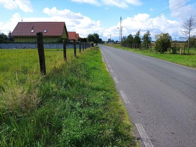 Atrakcyjna działka budowlana 987 m² z prądem w Bolesławcu