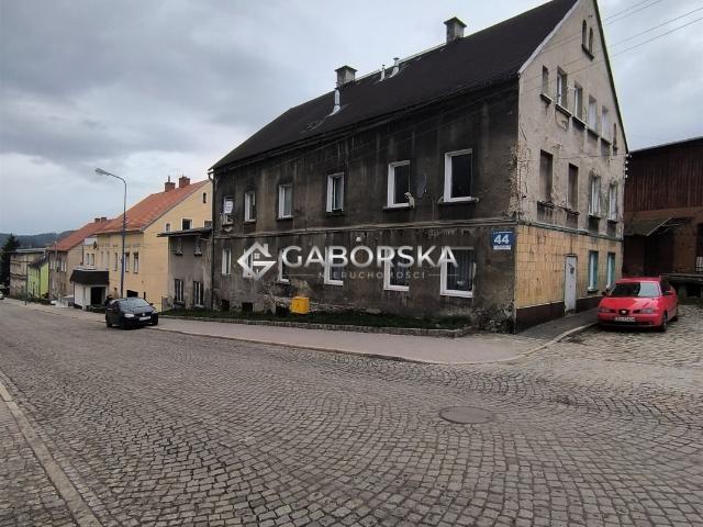 Atrakcyjne mieszkanie do remontu w Boguszowie Gorcach