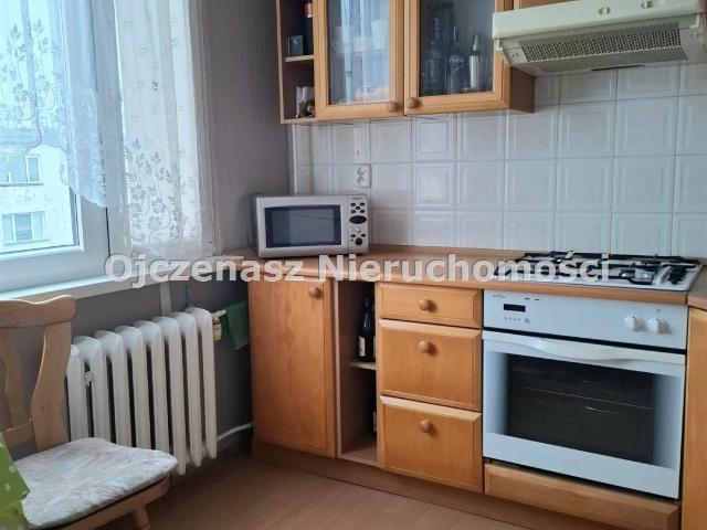Przearanżuj 2 pokojowe mieszkanie z dużym balkonem i garażem!