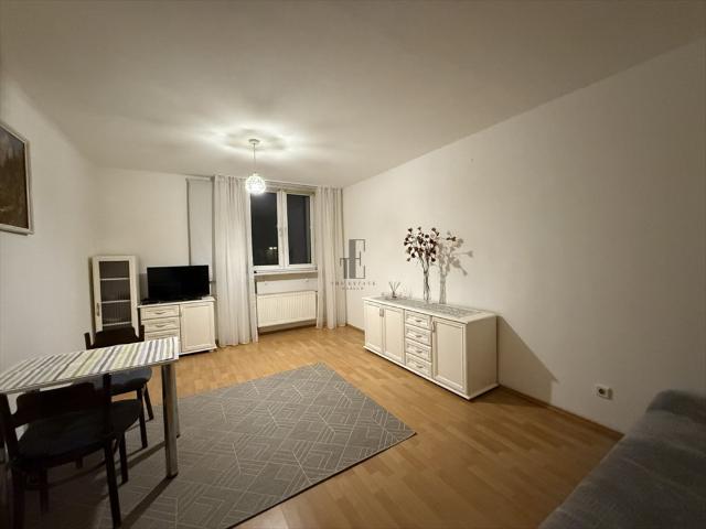 Na sprzedaż przestronne 24,7 m² z monitoringiem na Woli