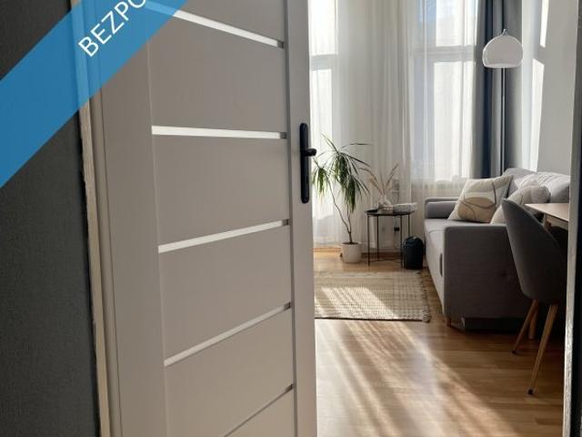 Atrakcyjne 2 pokojowe mieszkanie z antresolą i balkonem